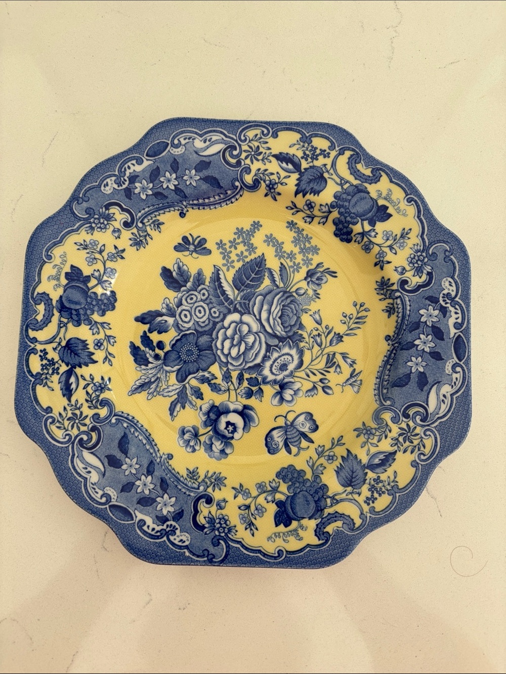 Spode Blue Room Garden Collection Scalloped Ceramic Plate - Yellow & Blue